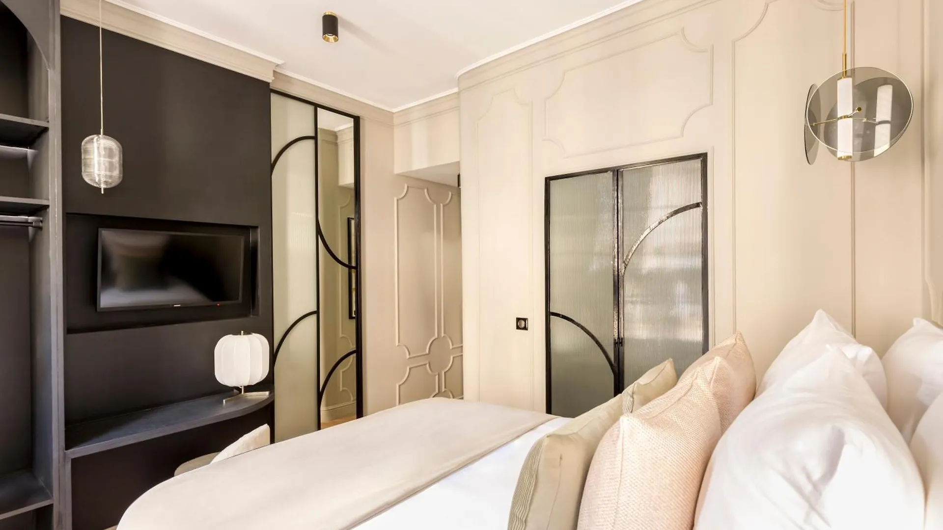 Merveil - Signature - Marais - Montmartre Apartment