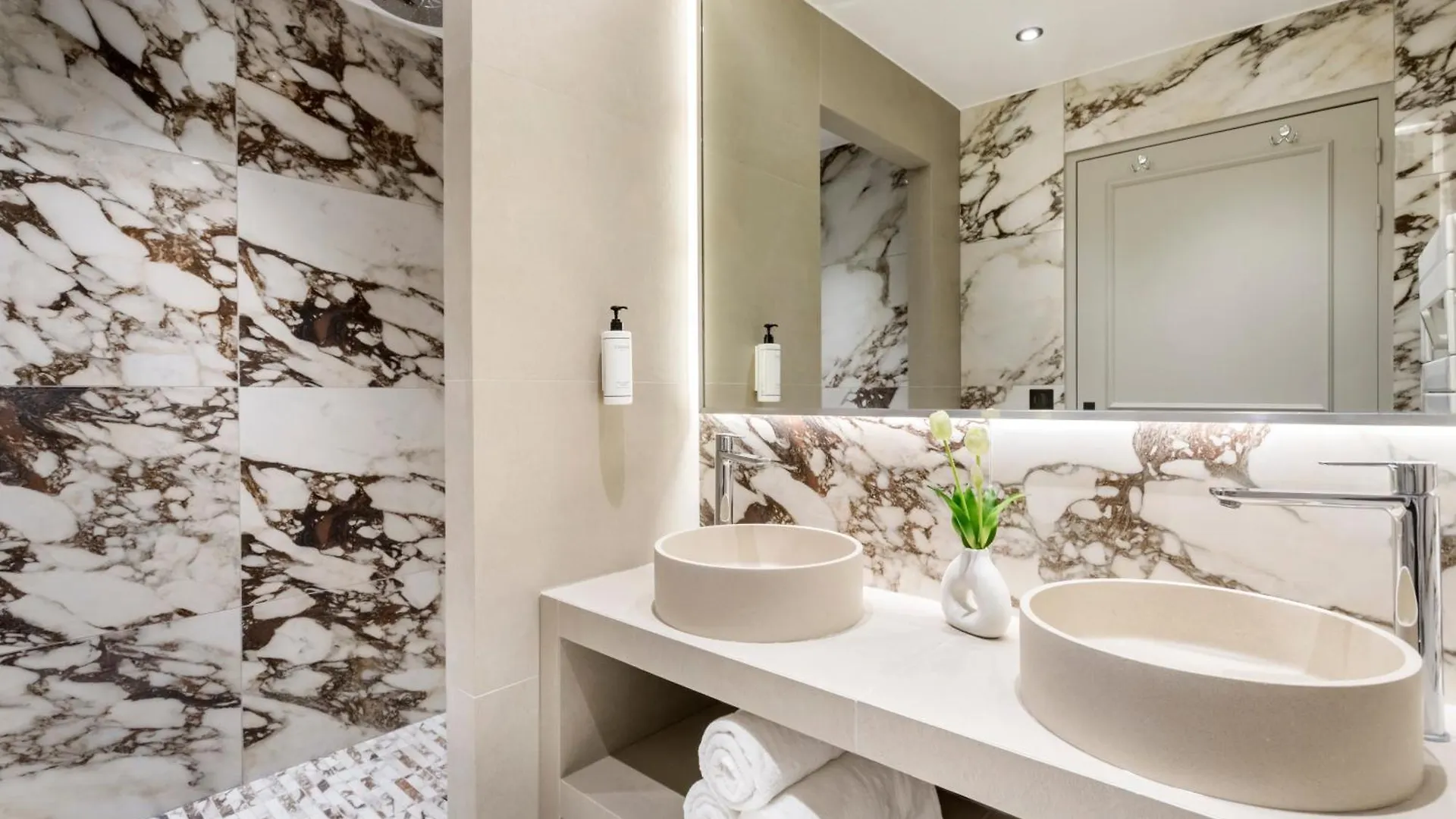Merveil - Signature - Marais - Montmartre Apartment Paris